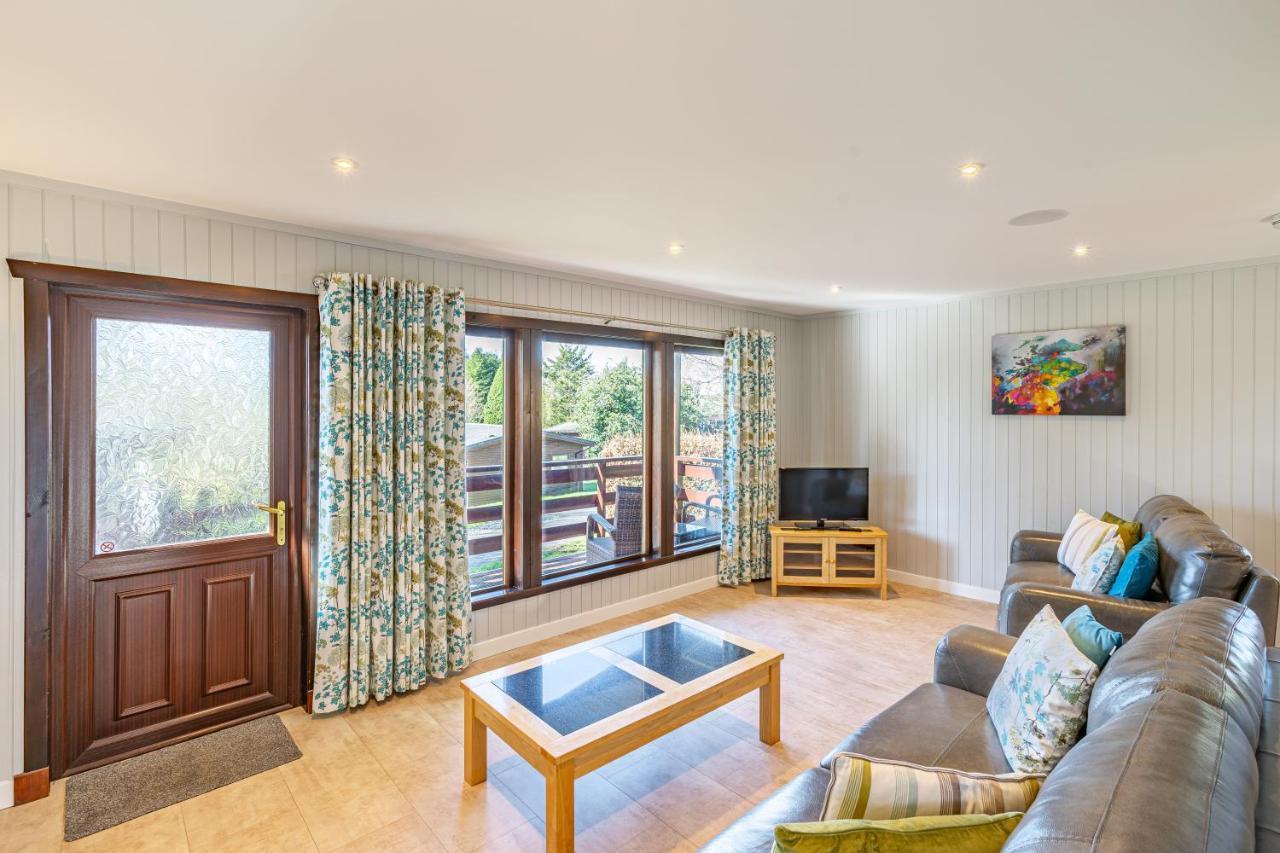 Bluebell Lodge 7 With Hot Tub Ньютон Стюарт Экстерьер фото
